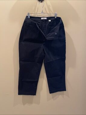 Coldwater Creek women’s Black Capris